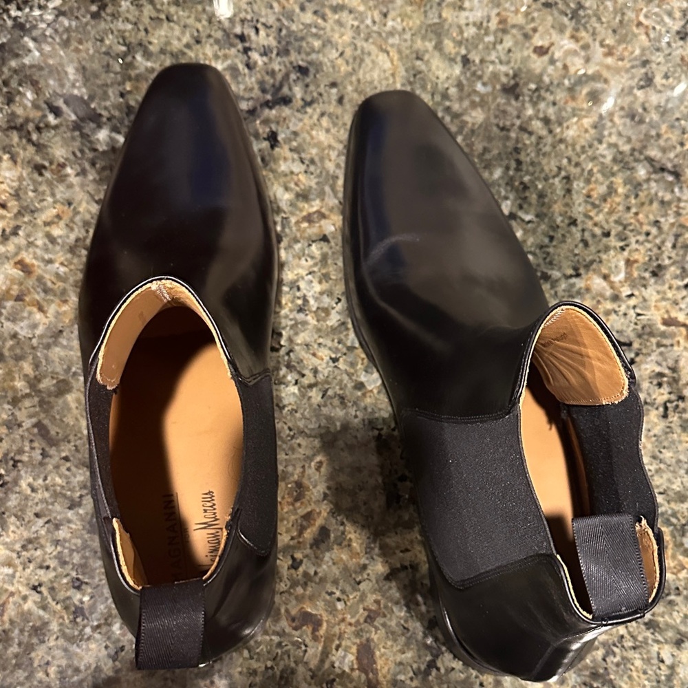 Elegant Black Leather Chelsea Boots